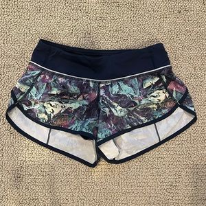 Lululemon Shorts Speed Up Low-Rise